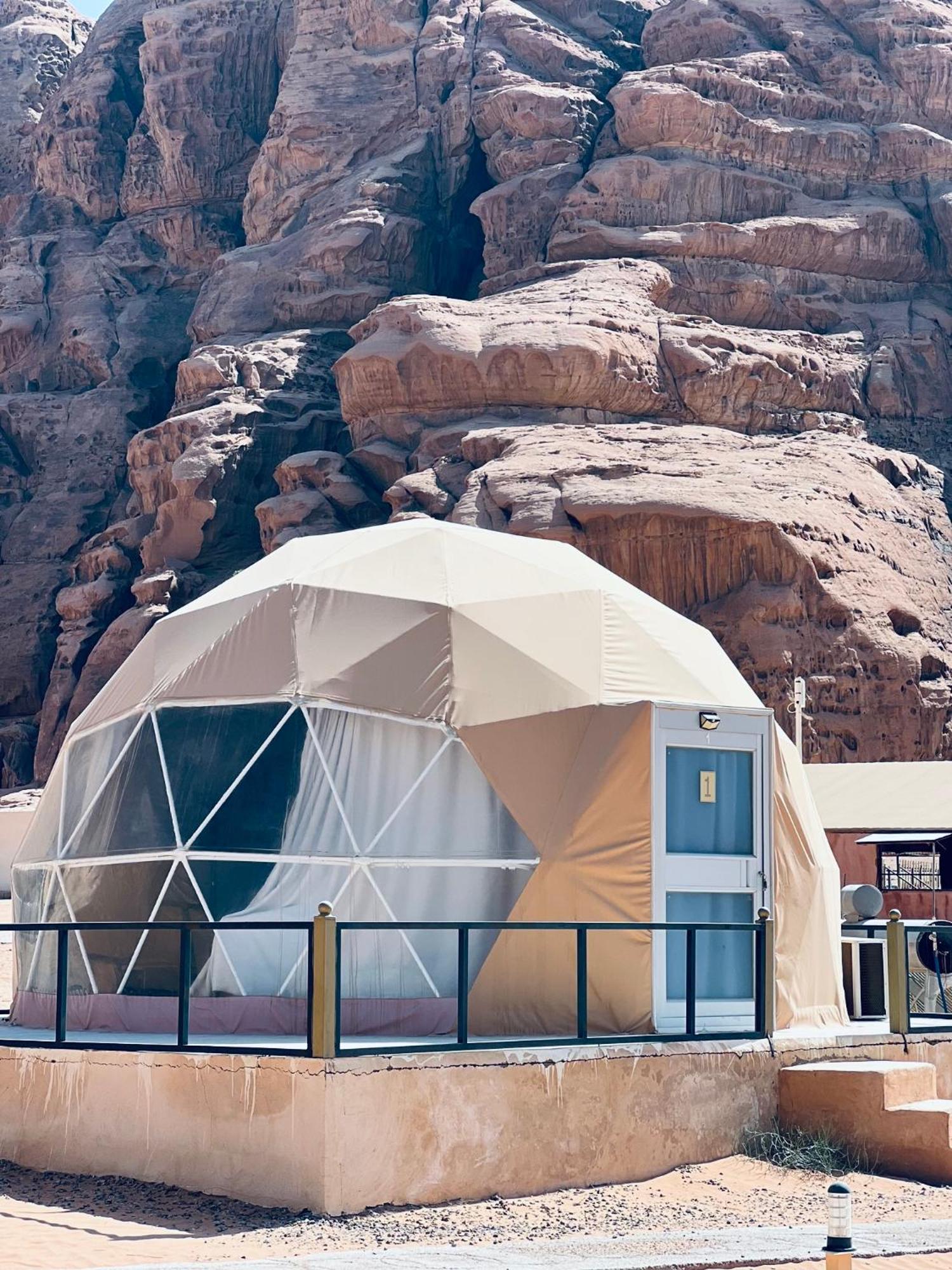 Wadi Rum Bedouin Style Camp Hotel Exterior photo